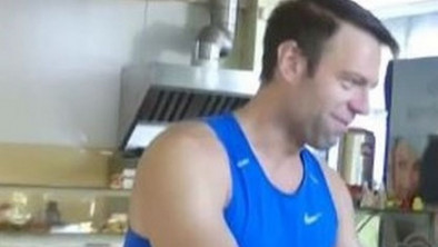 Αποκλειστικό: Δείτε πώς είναι το δεξί μπράτσο του Στέφανου Κασσελάκη έπειτα από την πρωινή του γυμναστική