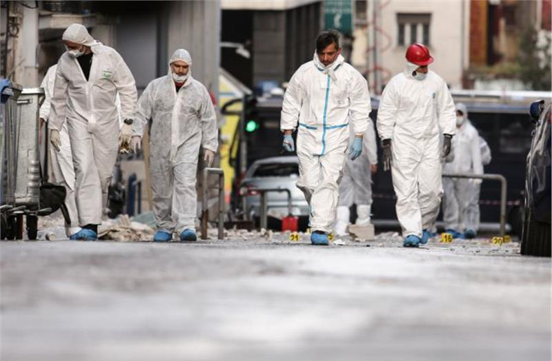 «Γιατί κλείνει το κέντρο για μια πορεία λιγοστών τυροκόμων», αναρωτιέται ο Θ. Τζήμερος