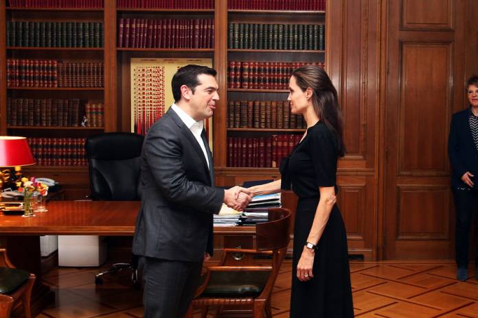 «Κυρία Άνιστον» αποκαλούσε επί 1,5 ώρα ο Πρωθυπουργός την Α. Τζολί, έξαλλος ο Μπραντ Πιτ