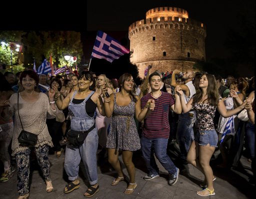 lefkos_pyrgos_syriza