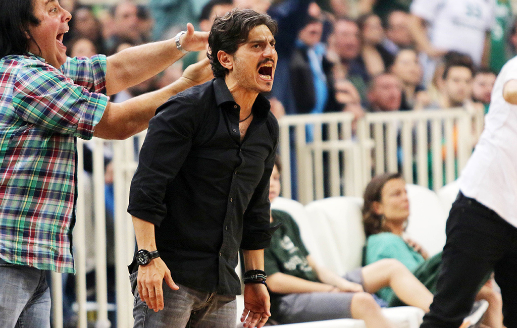Παρελθόν από το χέρι του Δ. Γιαννακόπουλου τα κομποσκοίνια του, μετά την αποτυχία πρόκρισης στο Final 4