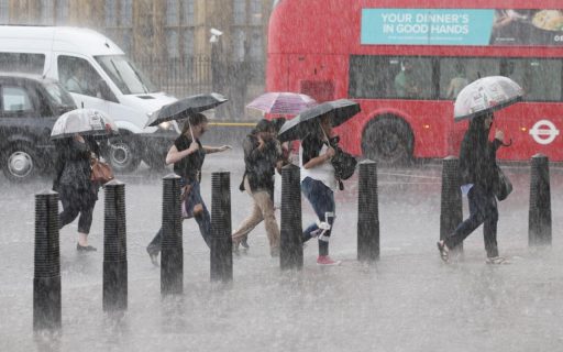 100180103_people_are_caught_out_in_a_heavy_rain_shower_in_westminster_london_press_association_p-xlarge_trans_nvbqzqnjv4bqvzjnqpvgpnfyf5cbbttpcfeont4dpw4trgyah2k366k