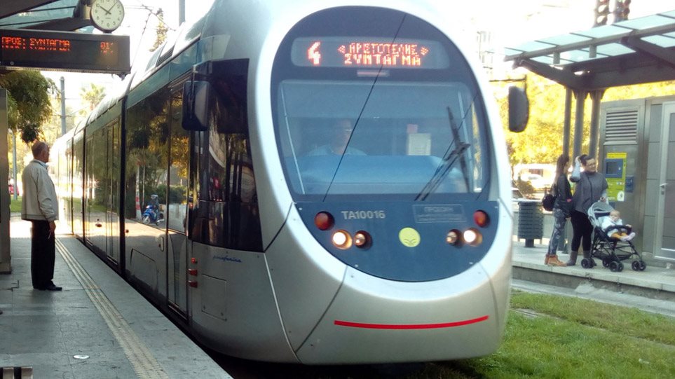 Αποκάλυψη: Ηθοποιοί τρεις στους τέσσερις επιβάτες του τραμ • Το Κουλούρι