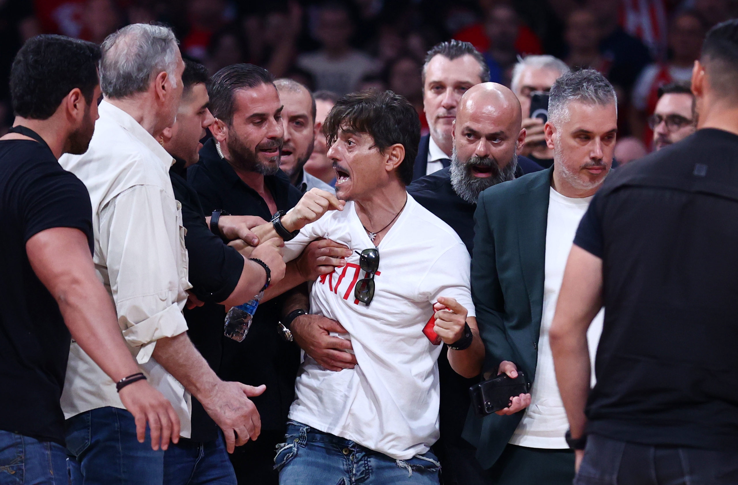 Εσπευσμένα στην Ελλάδα συνεργείο του ESPN για να καταγράψει τη συνέχεια των ελληνικών τελικών