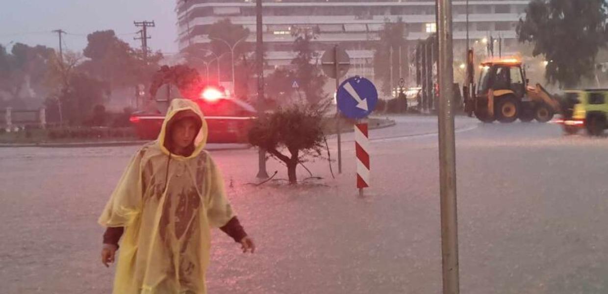 35χρονος πείστηκε ότι είχε κακό καιρό όταν είδε δημοσιογράφο να κάνει ρεπορτάζ στη βροχή