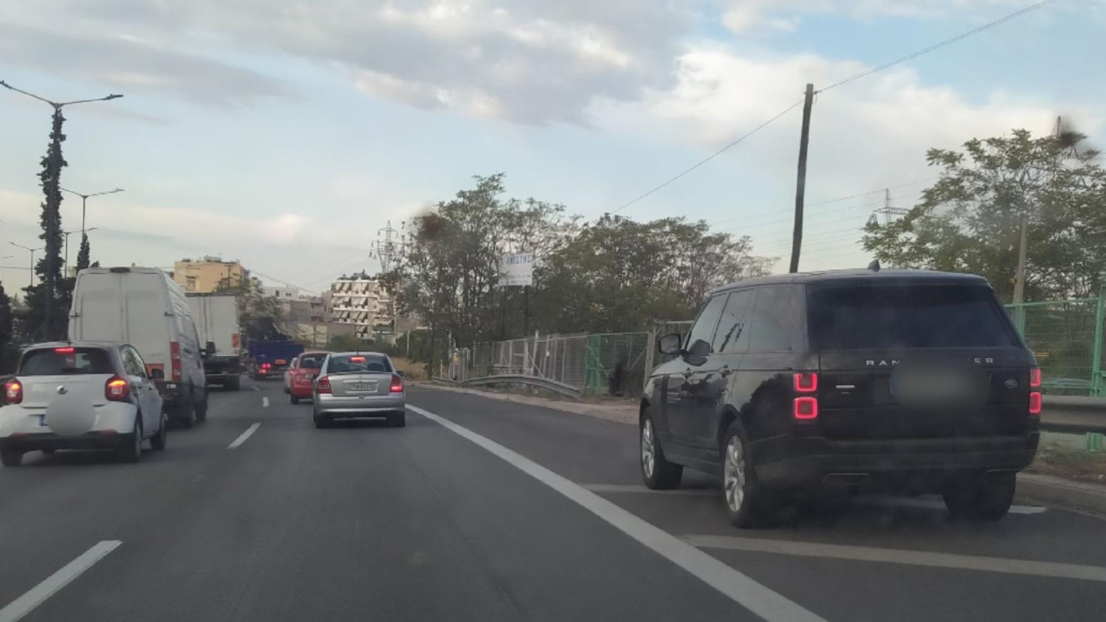 Ελεύθερη χρήση της Λωρίδας Έκτακτης Ανάγκης θα μπορούν να κάνουν οι τουρίστες για να μην ταλαιπωρούνται στην Ελλάδα